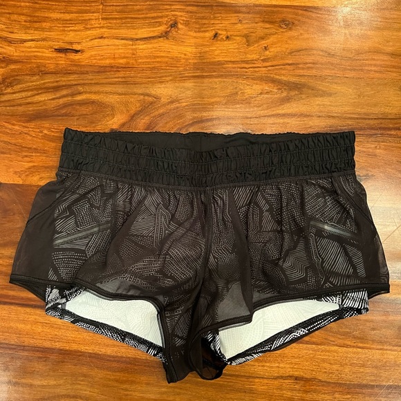 Lululemon City Sky Run Short - Picture 3 of 7